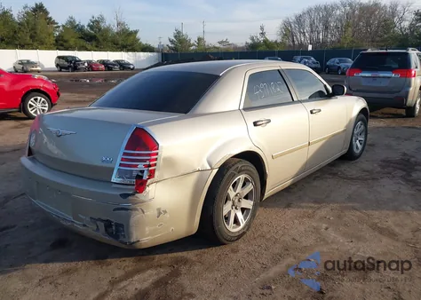 2006 Chrysler 300 Touring z USA, uszkodzony, nr VIN 2C3KA53G86H487839